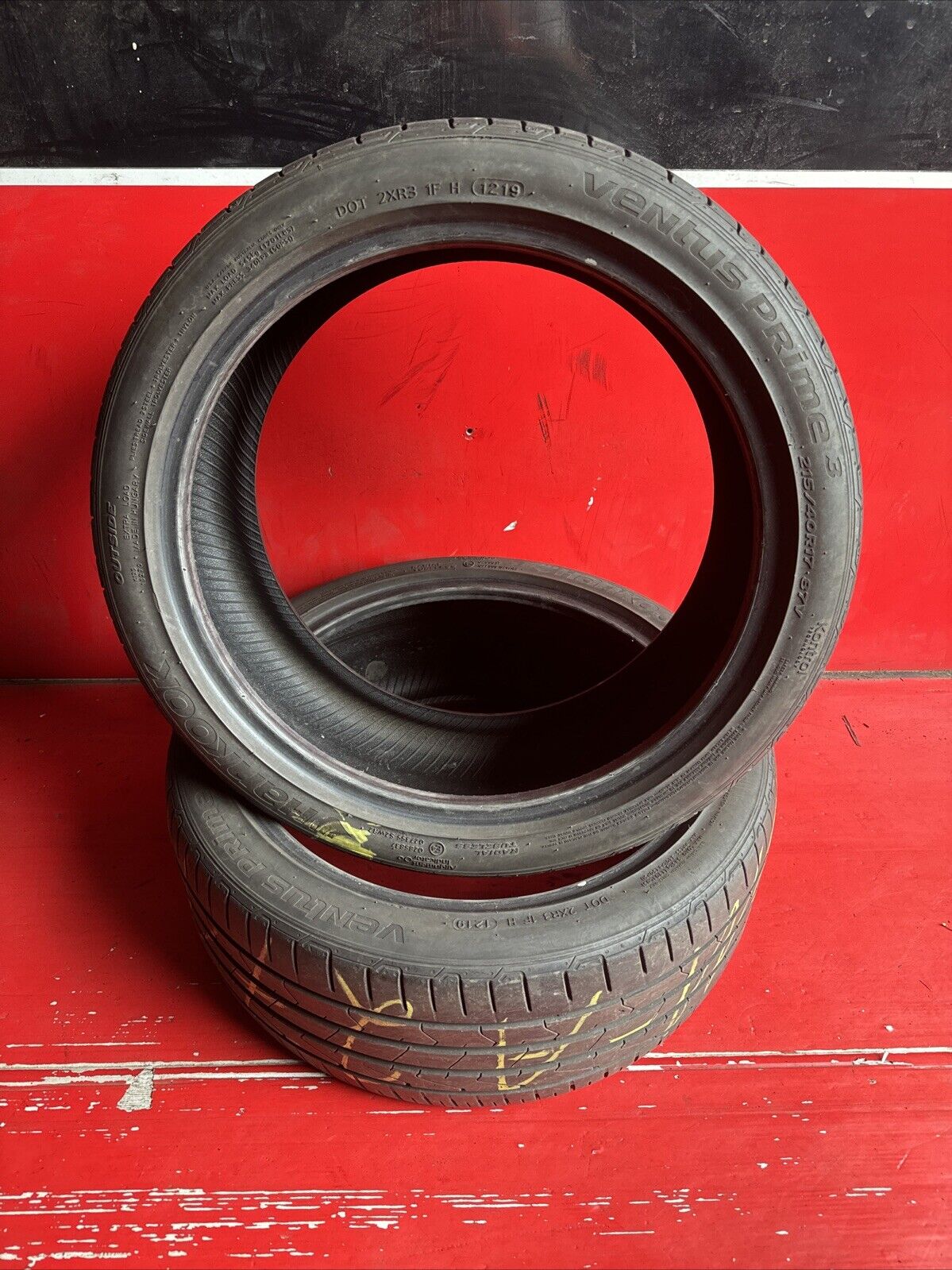 215 40 17 Hankook Ventus Prime 3 87v 5.5mm Tread